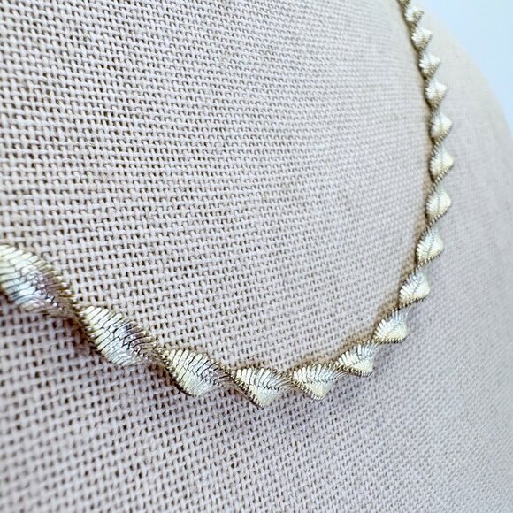 VTG Sterling Silver 925 Twisted Herringbone Chain Necklace Size 18" Length - Picture 2 of 11